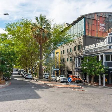 Central Modern City Escape Apartment! Cape Town Luaran gambar